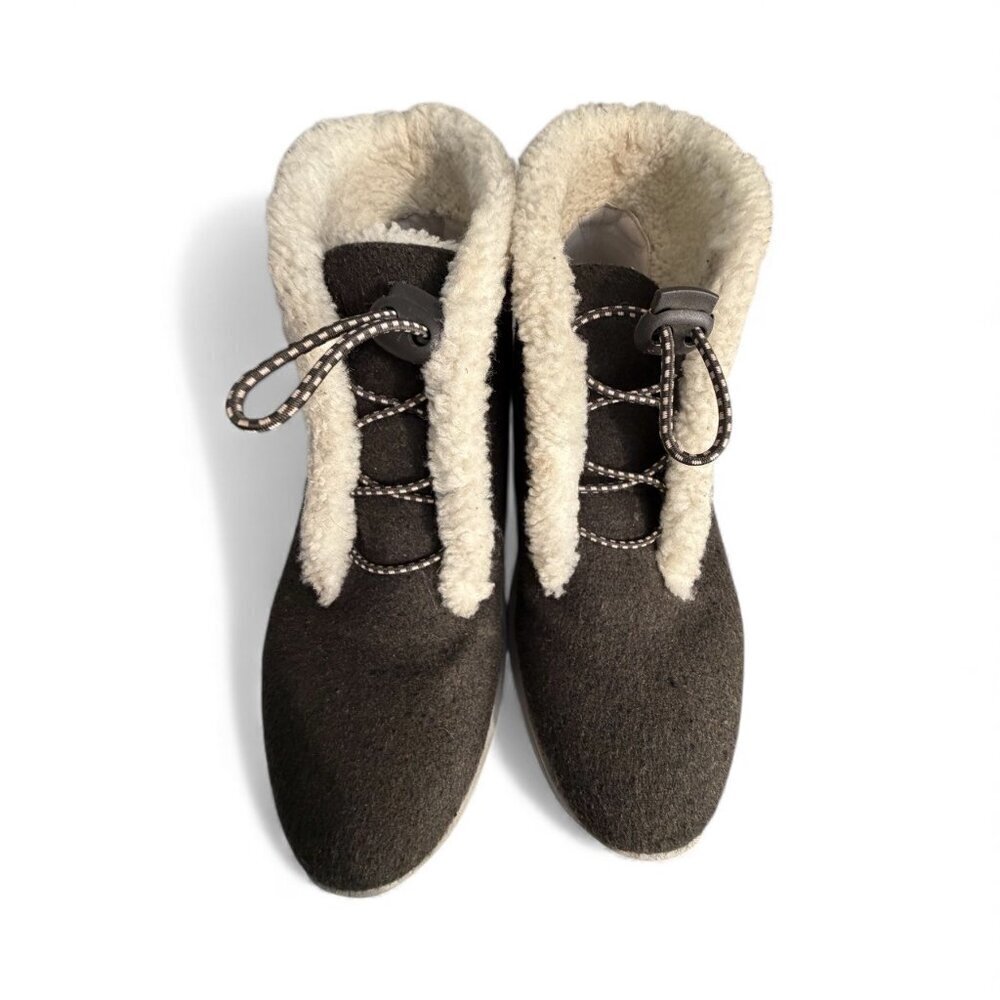 Ryka Aubonne Dark Gray Bungee Snow Faux Fur Lined Ankle Walking Boots 7.5